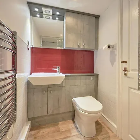 8 Bed In Sz373 * Applethwaite